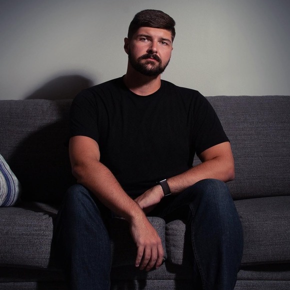 Profile Picture of Zack Carpenter (@zackcarpenter) on Poshmark