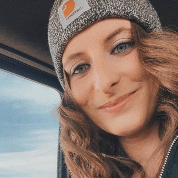 Profile Picture of Samantha Judge (@sjudge90) on Poshmark