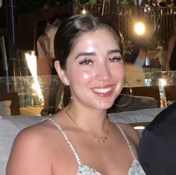 Profile Picture of Bianca Mireles (@biancamirele274) on Poshmark