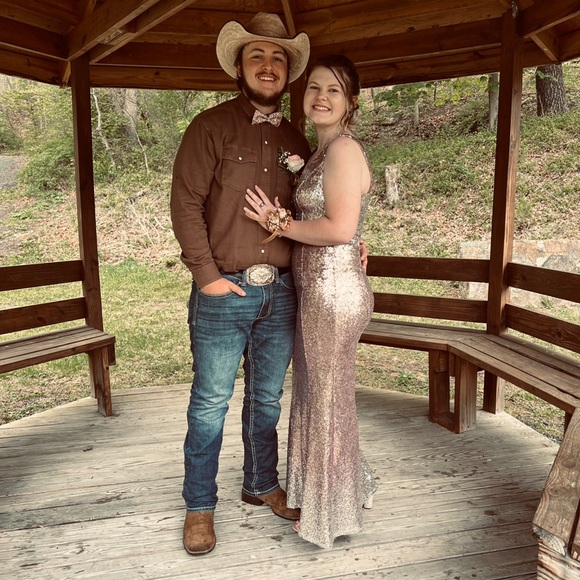 Profile Picture of Julia Starkey (@juliastarkey393) on Poshmark