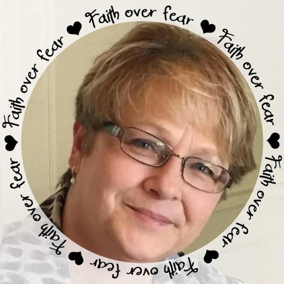 Profile Picture of Cindy Ducker (@duckerck) on Poshmark