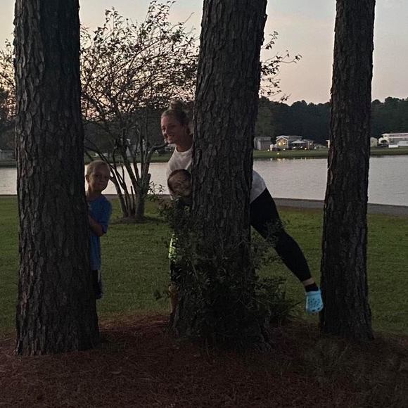 Profile Picture of Jaime Borsuk schwartz (@bors631) on Poshmark