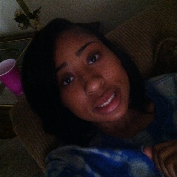 Profile Picture of Tatyana Pennamon (@tatyana97) on Poshmark