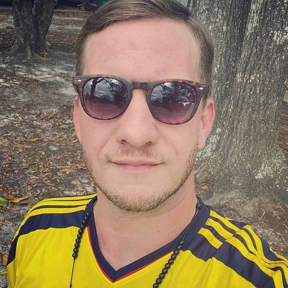 Adam Hathcock - Poshmark Profile Picture of Adam Hathcock (@adamhathcock) on Poshmark