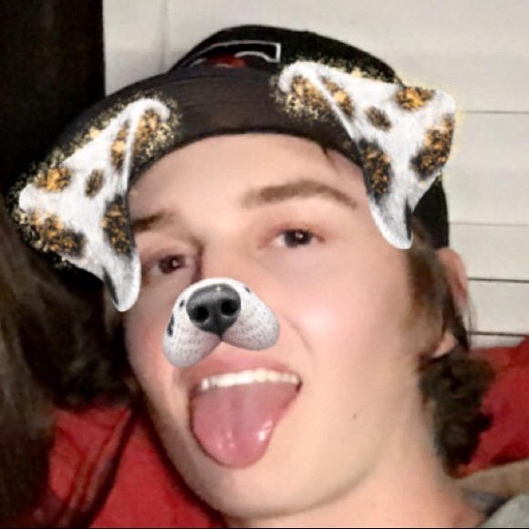 Profile Picture of Dylan Roddam (@droddam) on Poshmark