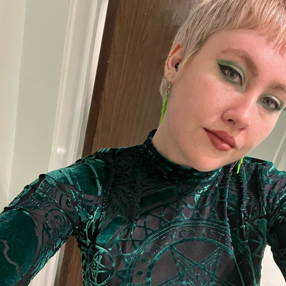 Profile Picture of Devon Ingram (@devonlarae4) on Poshmark