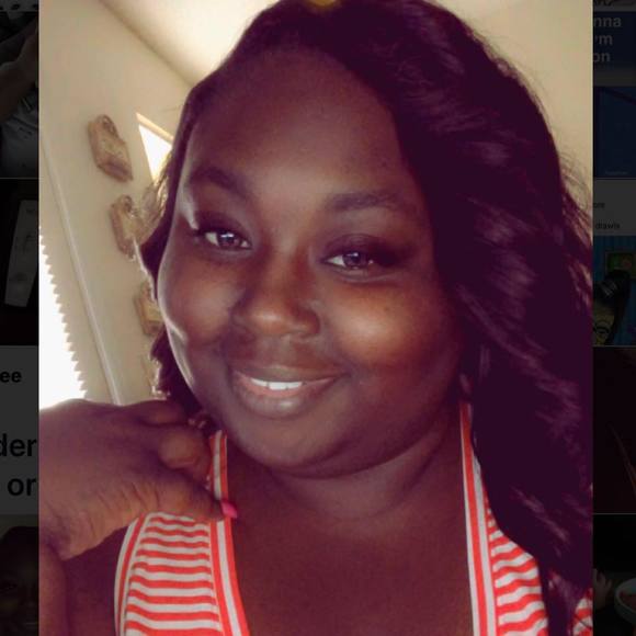 Profile Picture of Shauntae Burns (@ksburns14) on Poshmark