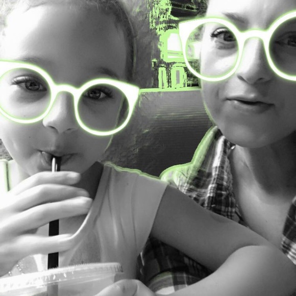 Profile Picture of Renee Newton (@newton79) on Poshmark