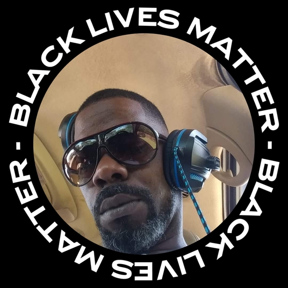 Profile Picture of Greg Mack (@gmack08) on Poshmark