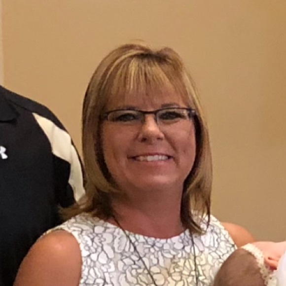 Profile Picture of Suzanne Manly (@manly1986) on Poshmark