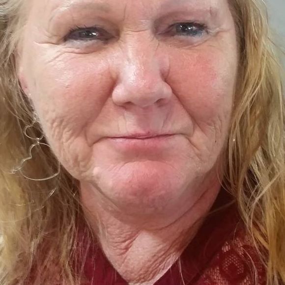 Vickie Thurmond - Poshmark Profile Picture of Vickie Thurmond (@vickiethurmond) on Poshmark