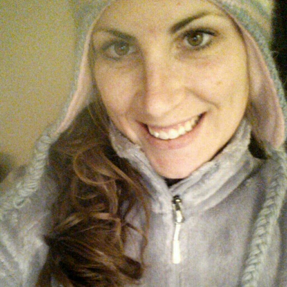 Profile Picture of Ashley Bauer (@asbauer) on Poshmark