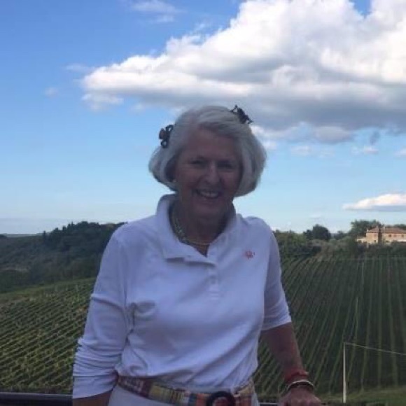 Profile Picture of Anne Wright (@annebwright) on Poshmark