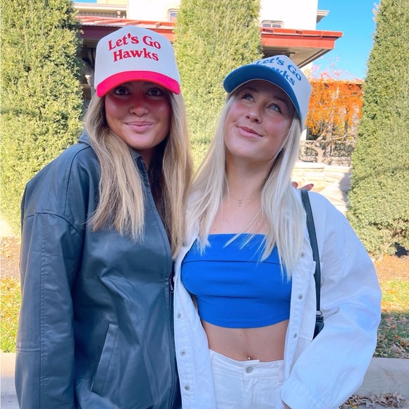 Ella Henningsen - Poshmark Profile Picture of Ella Henningsen (@ella_henningsen) on Poshmark