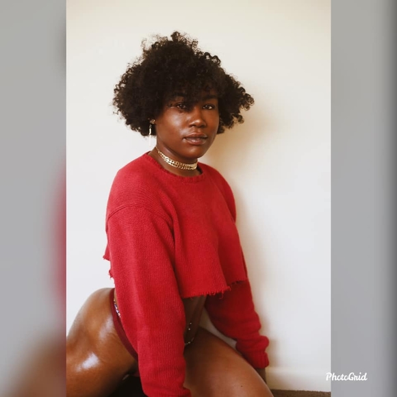 Profile Picture of Ashley Carhee (@leybutta) on Poshmark