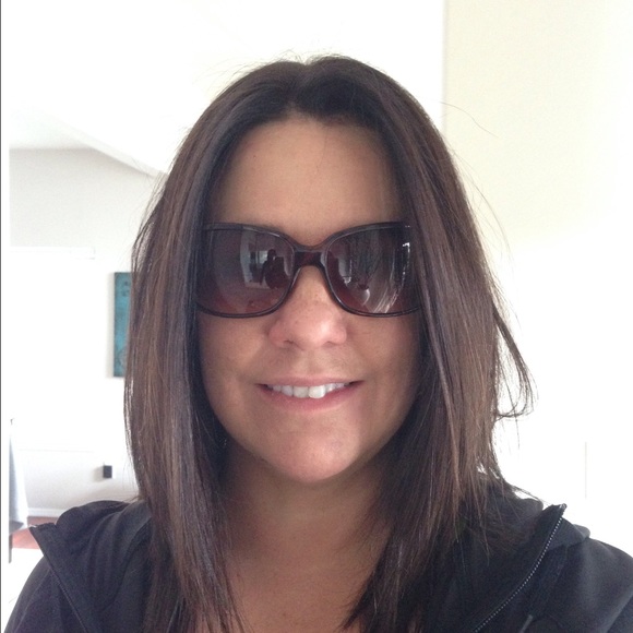 Profile Picture of Alex Purcella (@apurce) on Poshmark