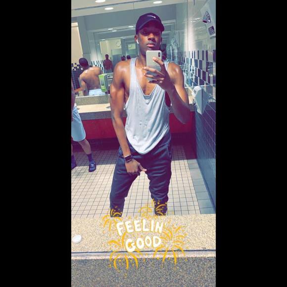 Profile Picture of Aaron Jones (@ajonzin) on Poshmark