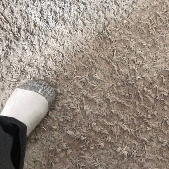 Profile Picture of Zach Derouin (@howefarms) on Poshmark