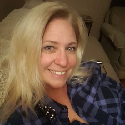 Profile Picture of Sally Doyle (@Sa11yJD) on Twitter