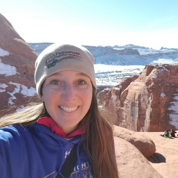 Profile Picture of Donna Pace (@scubapace) on Poshmark