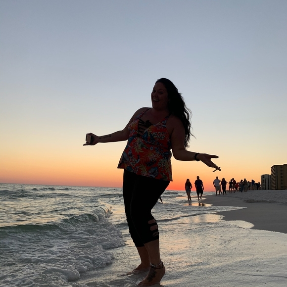 Profile Picture of Aliceia Humphrey-griffin (@aliceia) on Poshmark