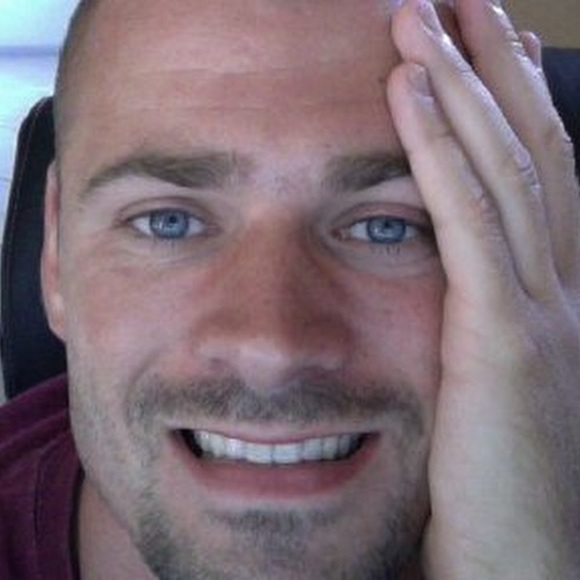 Profile Picture of Dave Coleman (@louzerz) on Poshmark