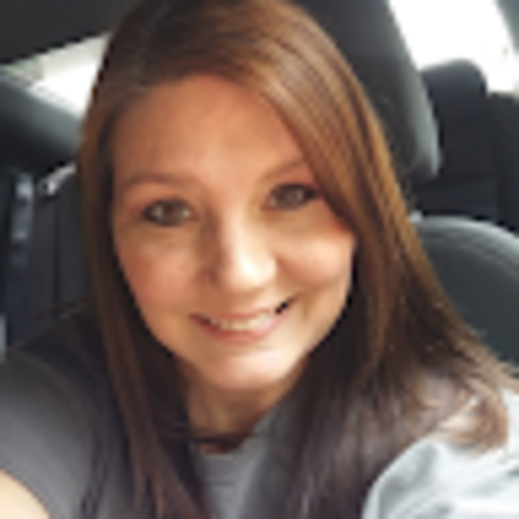 Profile Picture of Renee Rohme (@reneerohme) on Poshmark