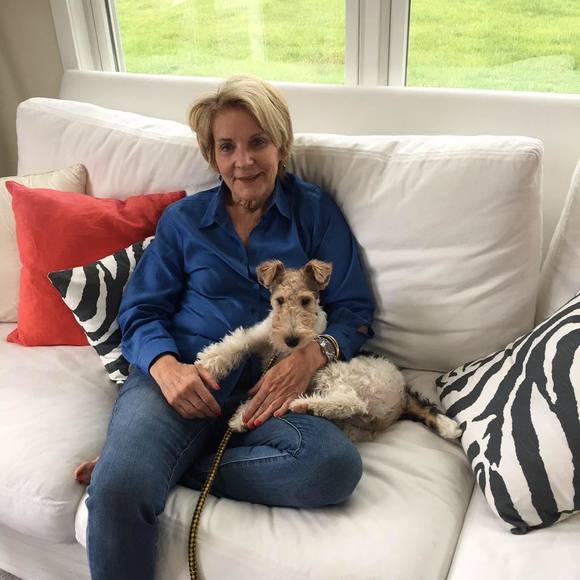 Profile Picture of Pamela Muller (@nouvelleview) on Poshmark