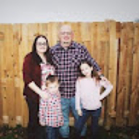Profile Picture of Robert Goodrich (@rwgodrich201) on Poshmark