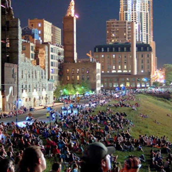 Profile Picture of Deepak Pillai (@deepakbpillai) on Poshmark