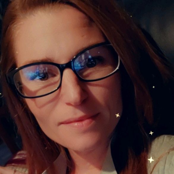 Profile Picture of Ariel Houten (@arielhouten) on Tiktok