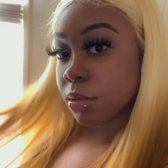 Profile Picture of Marze Kimbrough (@marzekimbrough) on Poshmark