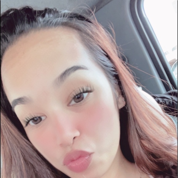 Profile Picture of Raynalani Toledo (@msmama221) on Poshmark