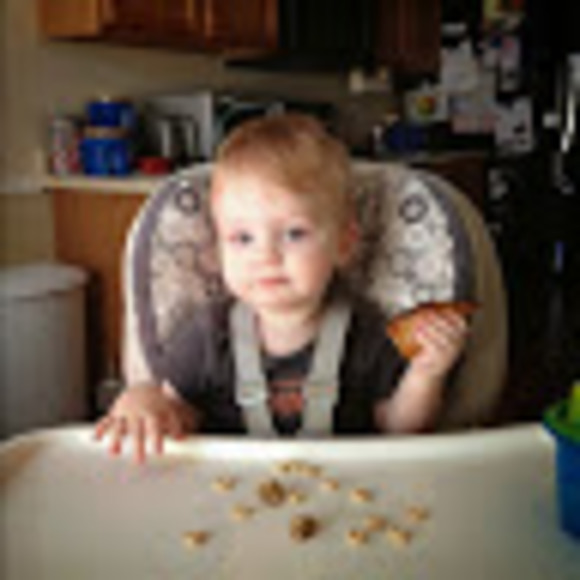 Profile Picture of Glenna Hughes (@glennahughes) on Poshmark