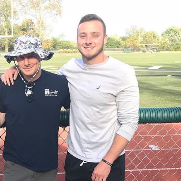 Profile Picture of Joseph Schiavoni (@joeyschiavoni) on Poshmark