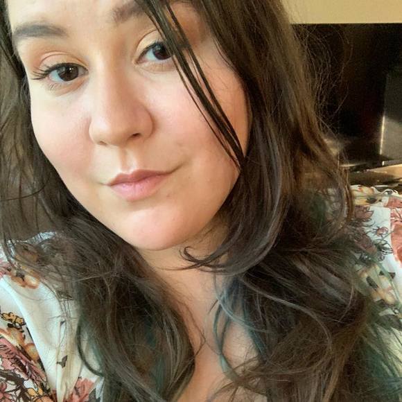 Profile Picture of Mariah Rasmussen (@marak907) on Poshmark