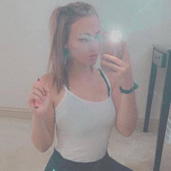 Profile Picture of Kasey Campbell (@kaseycampbell15) on Poshmark