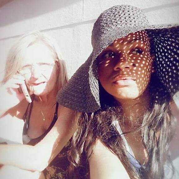 Profile Picture of Robin Higginbotham (@higg420) on Poshmark