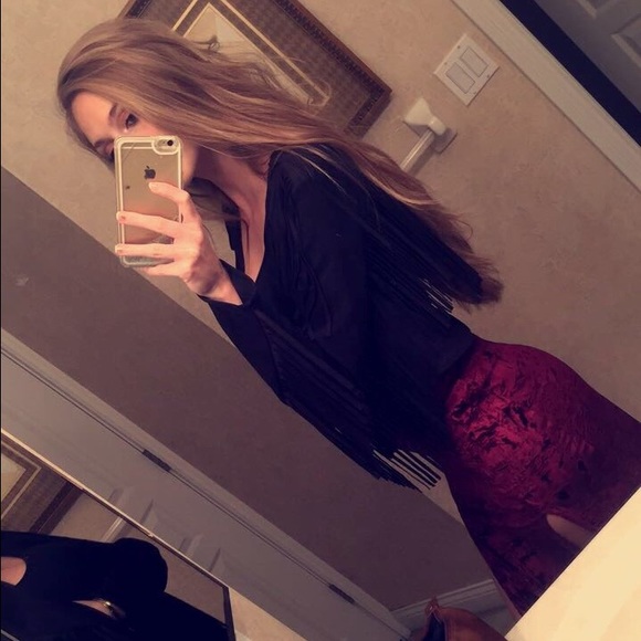 Profile Picture of Erika Neumann (@erika1223) on Poshmark
