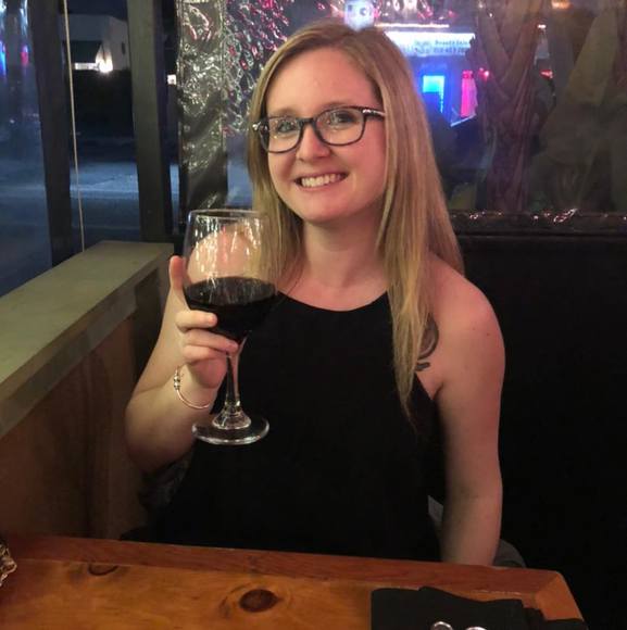 Profile Picture of Taylor Sylvester (@tsylv1) on Poshmark