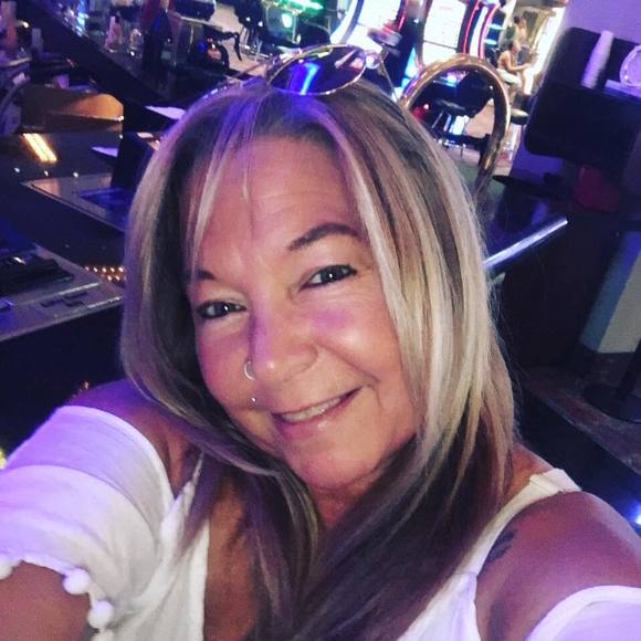 Profile Picture of Lisa Lucchino (@rivergirlb) on Poshmark