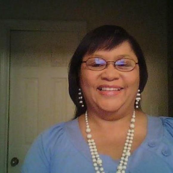 Profile Picture of Lynette Torry (@nettetl) on Poshmark