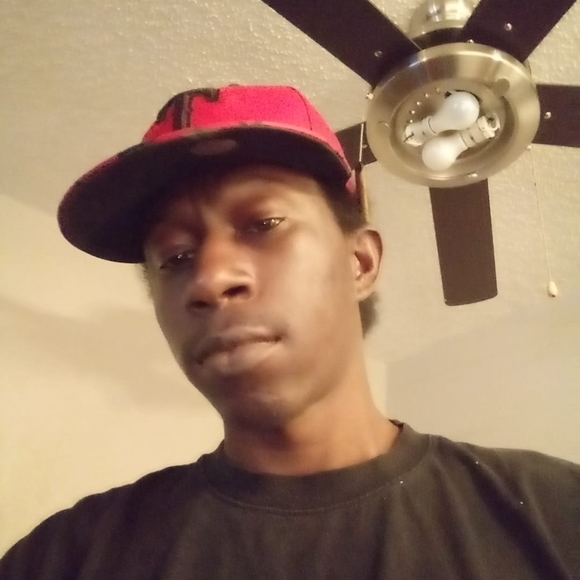 Profile Picture of Sedrick Jackson (@sedrick_jackson) on Poshmark