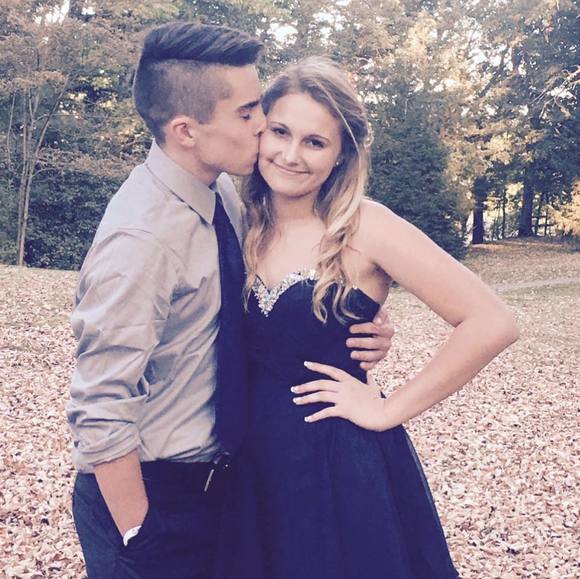 Profile Picture of Hannah Chaput (@hannahchaput7) on Poshmark