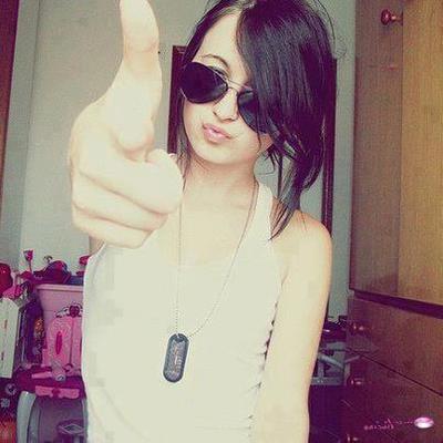 Profile Picture of Carly Chris (@AmerahfezAh) on Twitter