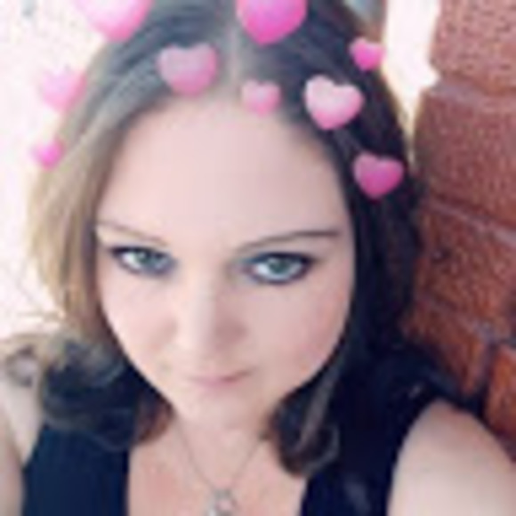 Profile Picture of Aubrey Sether (@aubreysether) on Poshmark