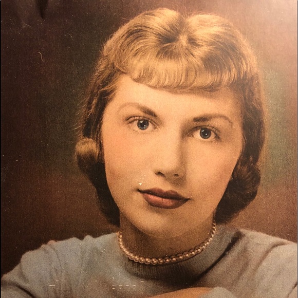 Profile Picture of Shelley Ehrick (@hunter723) on Poshmark