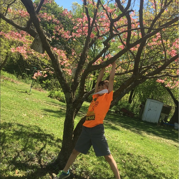 Profile Picture of Aslinn Bosserman (@aslinnb) on Poshmark