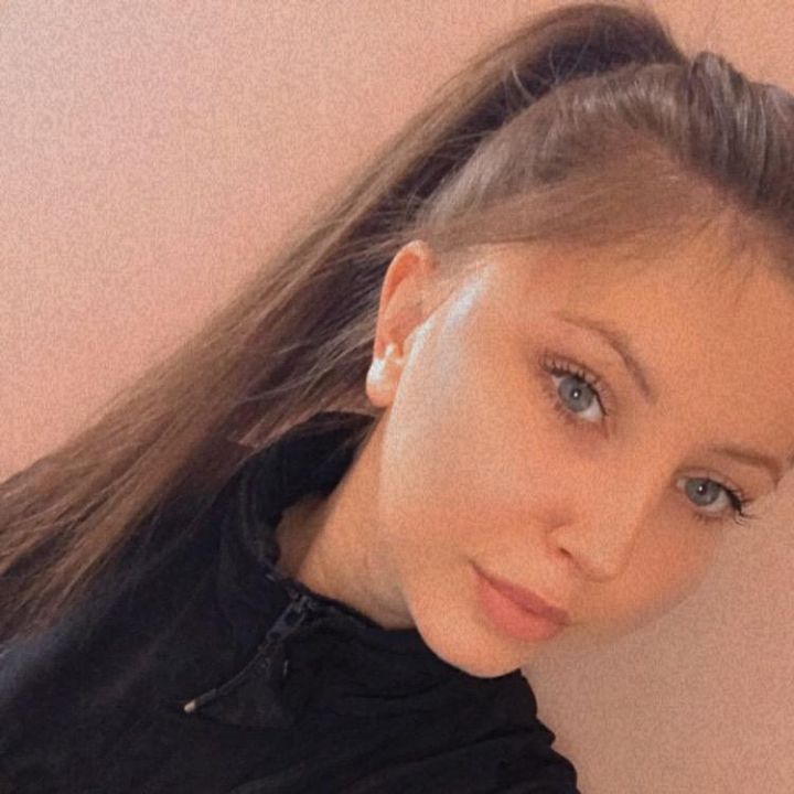 Profile Picture of amelaekic7 (@amela.ek) on Tiktok