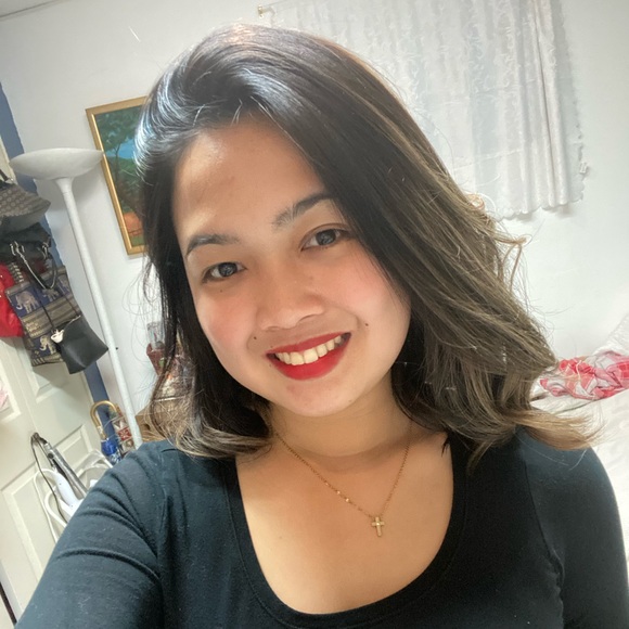 Profile Picture of Angelie Gorospe (@kulitaq) on Poshmark